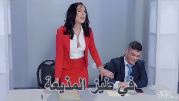 التحكم في طيز المذيعة على الهواء